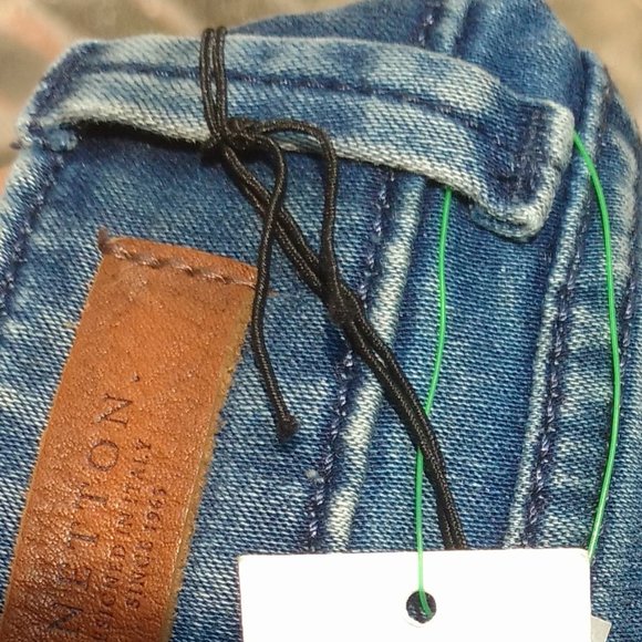 with tags Benetton Blue Jeans (fixed price) - Picture 12 of 13
